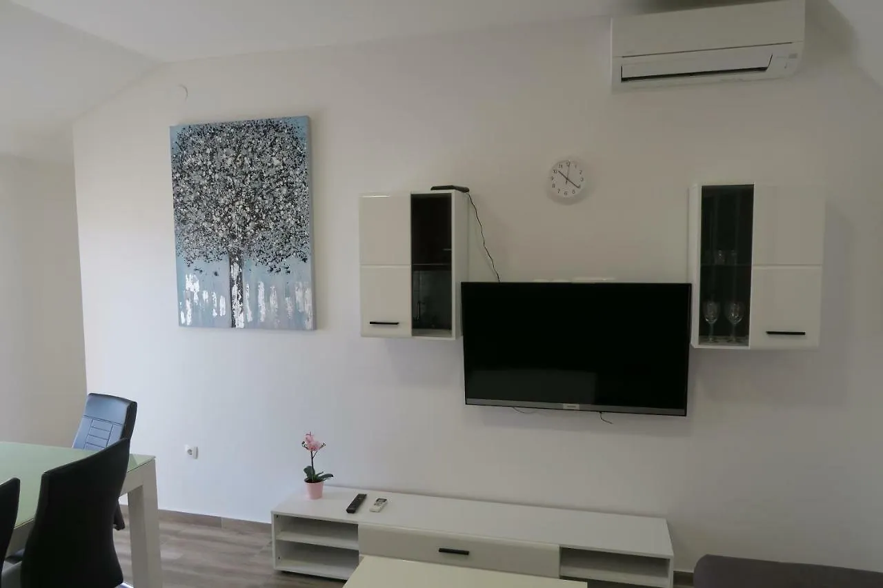 Family Apartment Baska