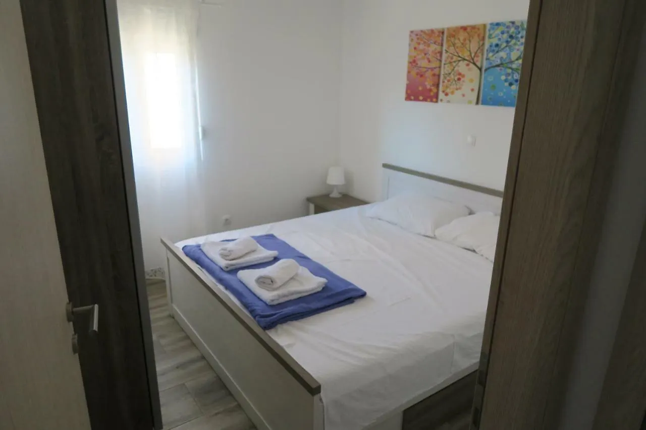 Family Apartment Baska  0*, Baska (Krk) Croatia