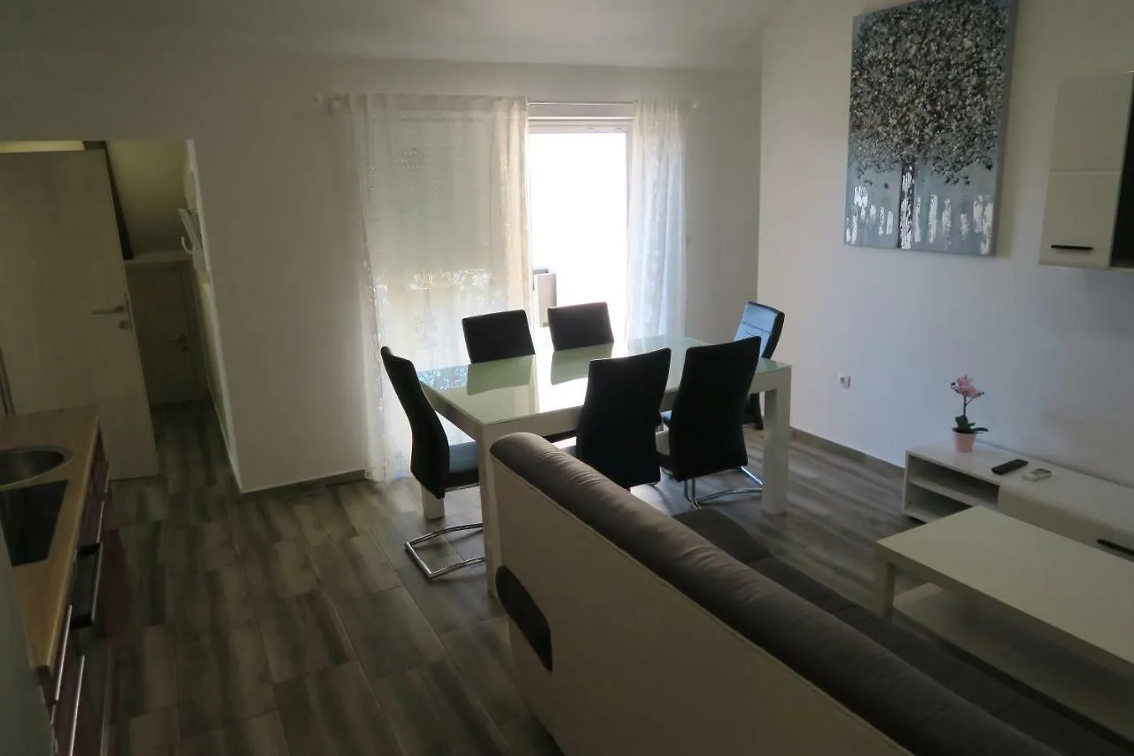 Family Apartment Baska