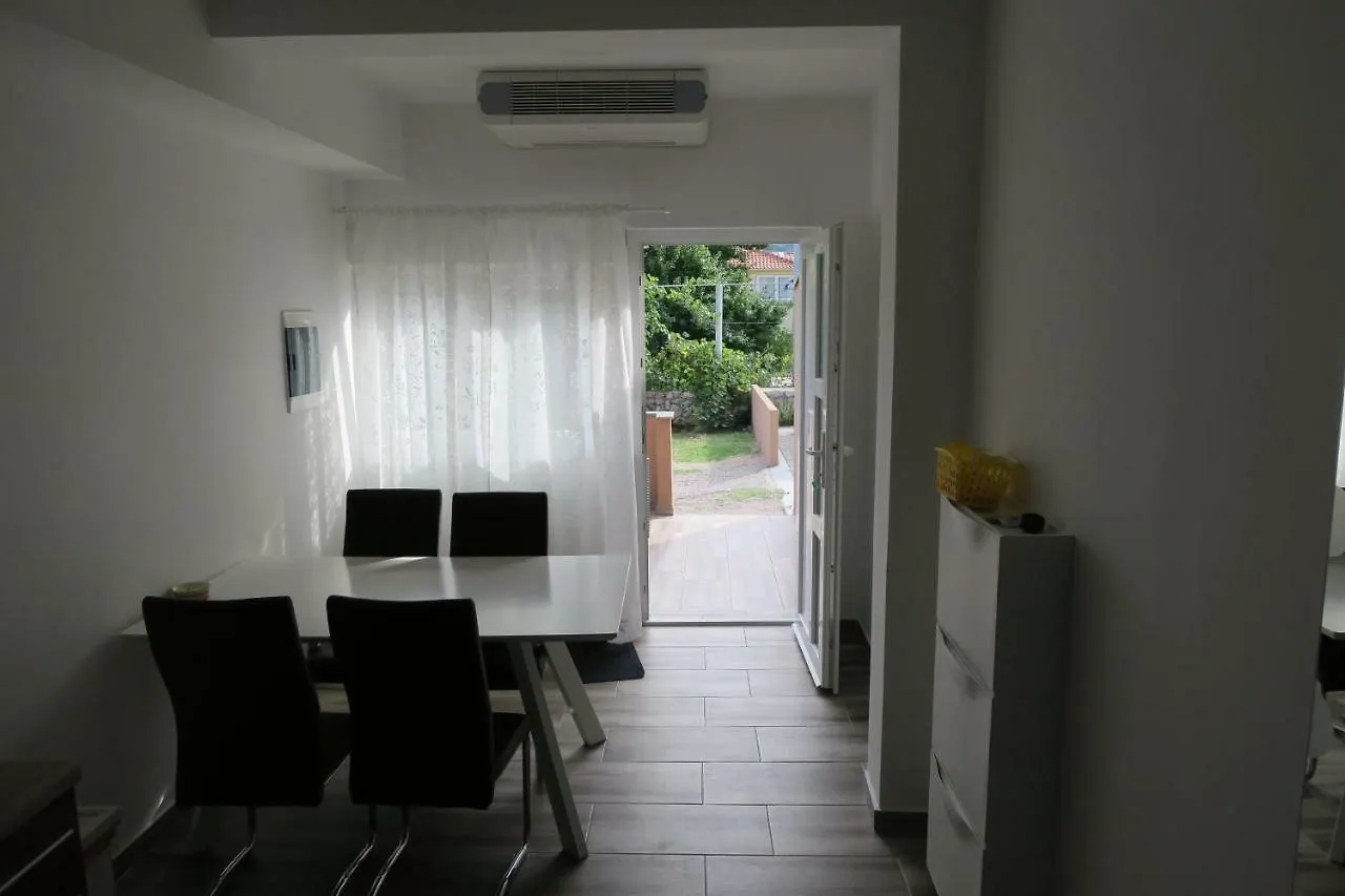 Family Apartment Baska
