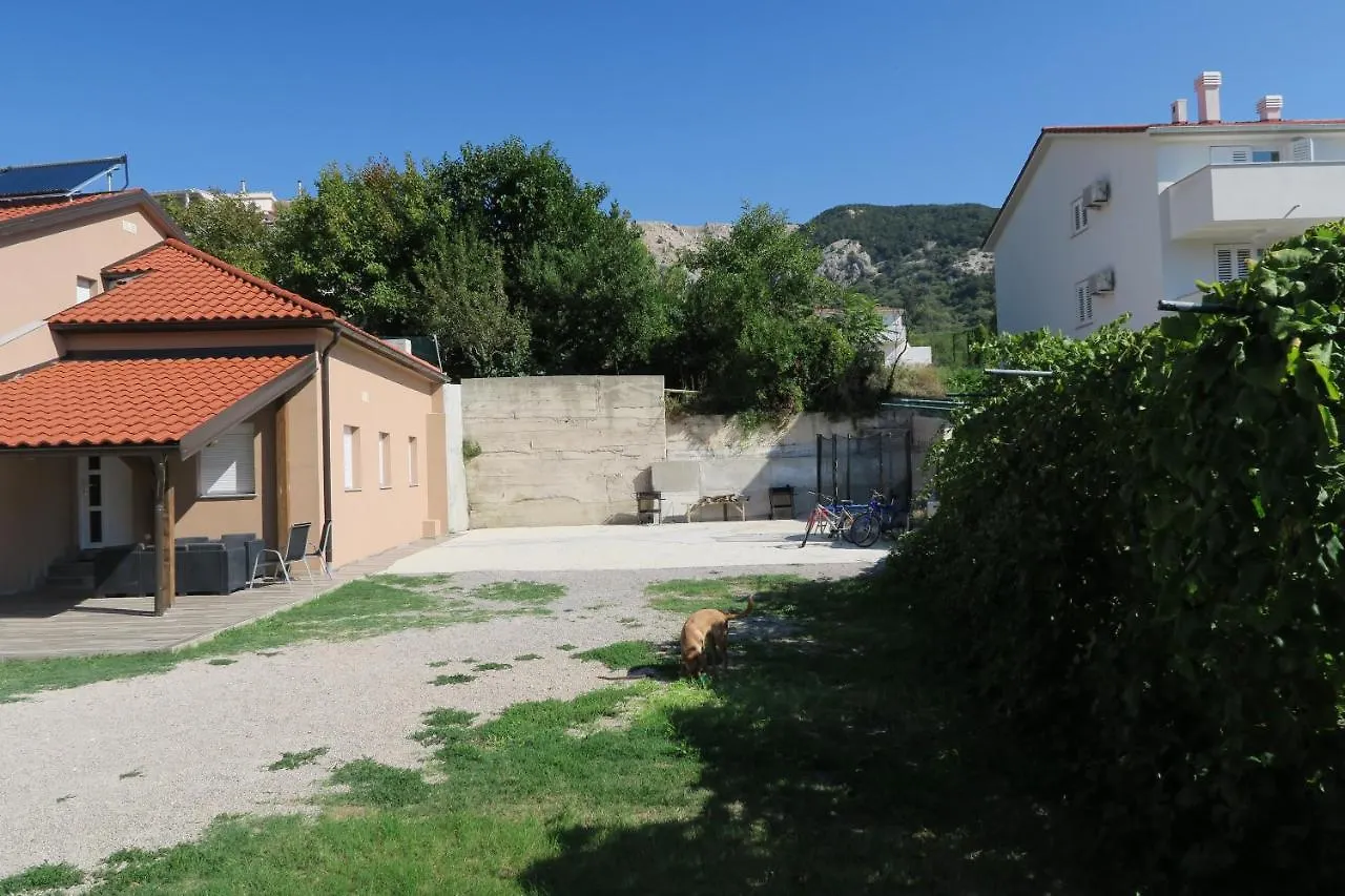 Family Apartment Baska  0*, Baska (Krk) Croatia